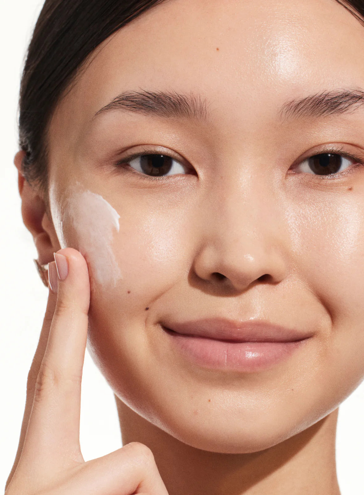 862ea084ce83df20a881a1c6810218f3_e6bd6c6c-12d9-4102-9593-86f614f611d8.jpg supergoop Superscreen Hydrating Daily Cream SPF 40 - Image 2